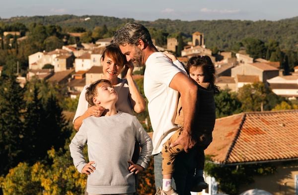Man, vrouw en twee kinderen in Zuid-Frankijk