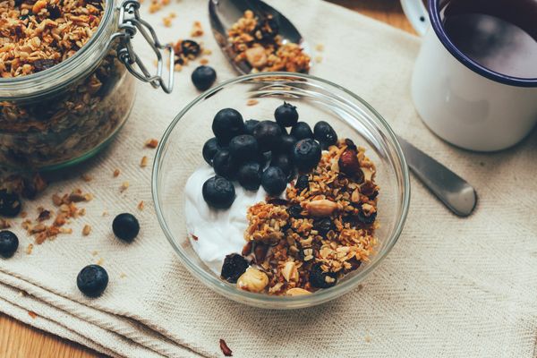 Expert legt uit: wat kun je het beste eten rond de eindexamens (en wat juist niet)?