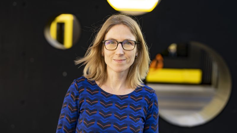 Susan Branje is hoogleraar Pedagogische Wetenschappen aan de Universiteit Utrecht en gespecialiseerd in de ontwikkeling van jongeren en hun relaties met ouders.