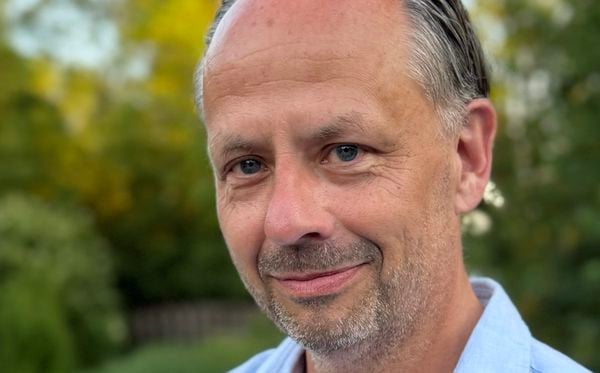 Waarom praat mijn kind liever met AI dan met mij? Vader Machiel (53) weet wat we zijn kwijtgeraakt