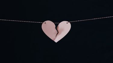 Een gebroken hart: 'mijn vader heeft een affaire en mijn moeder weet van niets'