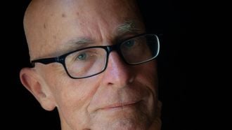 Psycholoog en systemisch coach over het begrijpen van pubergedrag: ‘Je puber raakt je soms precies op je zwakste plek’