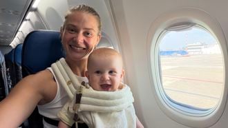 Macha de Lange vloog alleen met haar baby: 7 tips waardoor het haar enorm meeviel