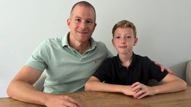 James (11) heeft een smartphone: 'Meer dan 20 minuten heb je niet nodig'