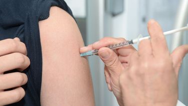 boosterprik pubers griepprik-griepvaccinatie-jmouders.nl
