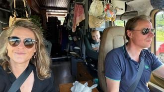 Gezin verruilt huis en zekerheid voor een camper van twaalf vierkante meter: ‘Een kind krijgen is iets anders dan je dromen opgeven’