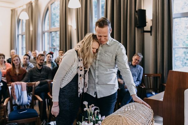 Bjorn Visser (38) verloor zijn tweeling na 3 dagen: ‘Als man denk je soms dat je sterk moet zijn’