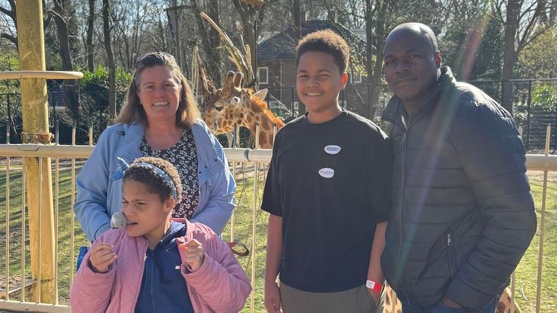 Vader, moeder, zoon en een dochter met een beperking