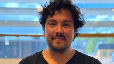 Docent Enzo ging zelf van ZMOK-onderwijs naar de universiteit: ‘Het dossier van een kind is nooit het hele verhaal’