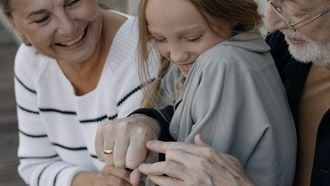 Marloes (38): ‘Mijn schoonouders trekken onze zoon voor en zijn zusje begint het nu ook te merken’