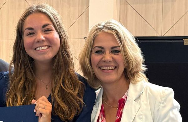 Manon en Corine artikel eetstoornis moeder dochter