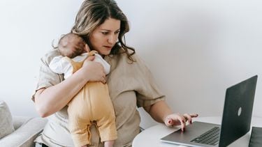 vrouw met baby