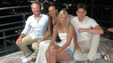 Roger en Chantal wonen bijna vier jaar met hun twee tieners op een tropisch eiland in Thailand.