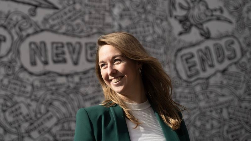 Romee (34) traint een MBO-entreeklas: 'Achter gedrag schuilt altijd een verhaal'