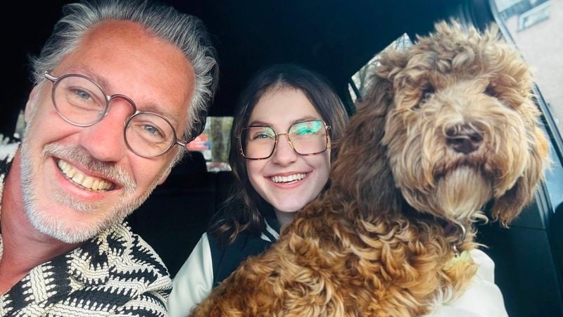 Dennis over de pestperiode en zelfbeschadiging van dochter Elvan (17): 'Pure onmacht'