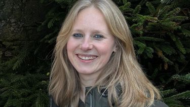 Kinderpsycholoog Lotte (33): ‘Te veel schermtijd kan de ontwikkeling van het jonge brein beïnvloeden.’