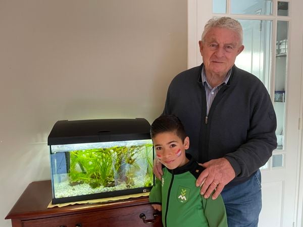 Maarten Frankenhuis en kleinzoon Lukas.