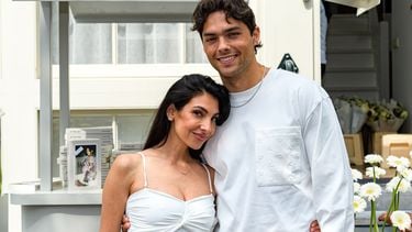 Anna Nooshin vierde vaderdag samen met Thijs Boermans